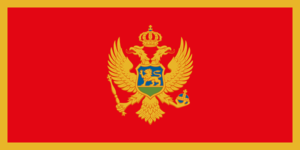 Bandera de Montenegro: Roja con un borde dorado y el escudo de armas en el centro.
